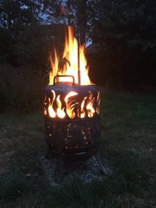 Feuertonne mit Glühweintopf